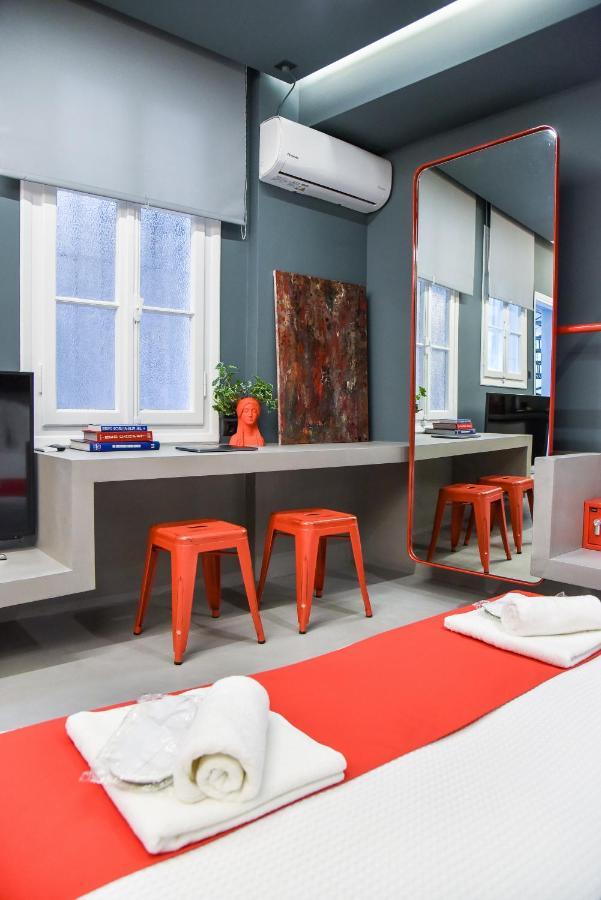Central44 Yolo Casual Suite Atena Exterior foto