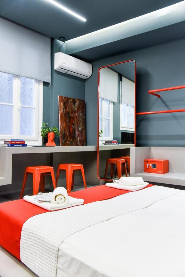 Central44 Yolo Casual Suite Atena Exterior foto