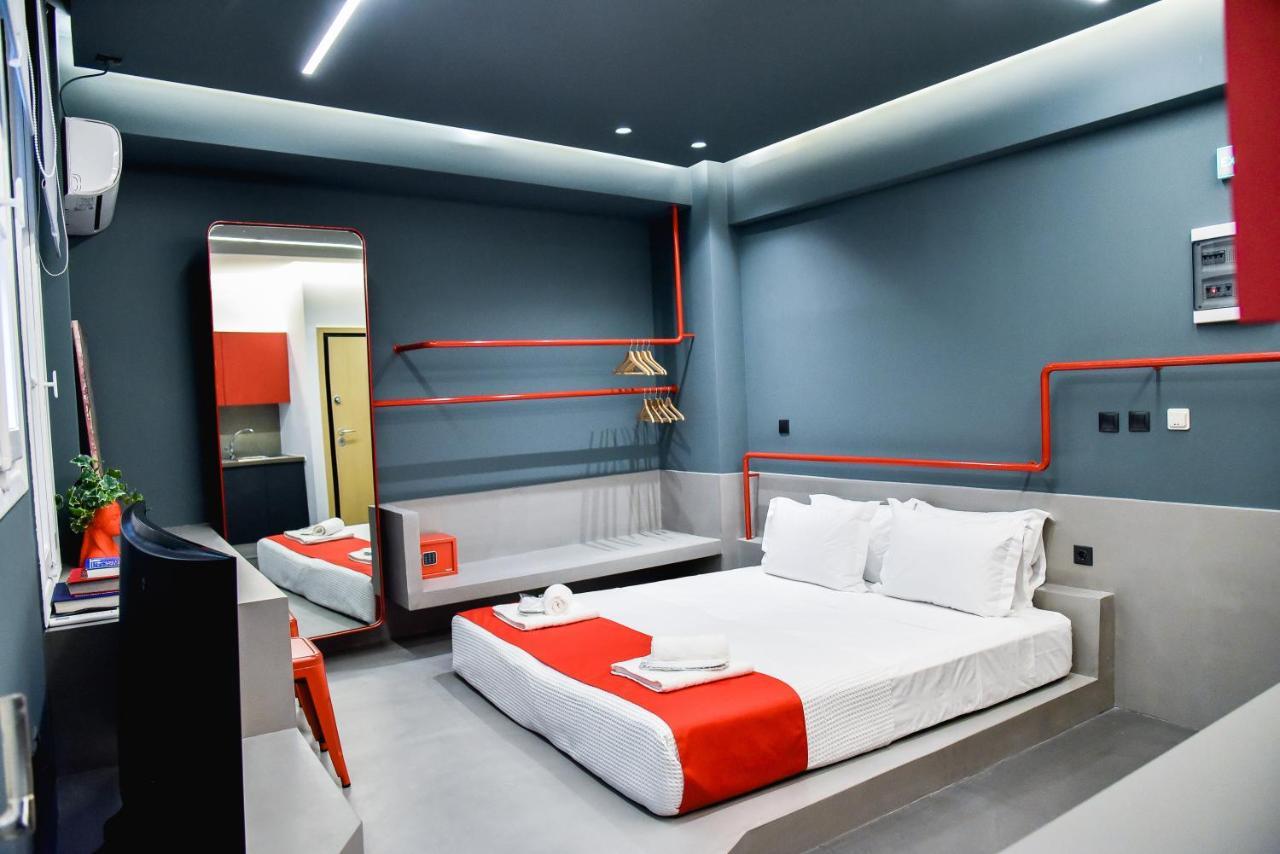 Central44 Yolo Casual Suite Atena Exterior foto
