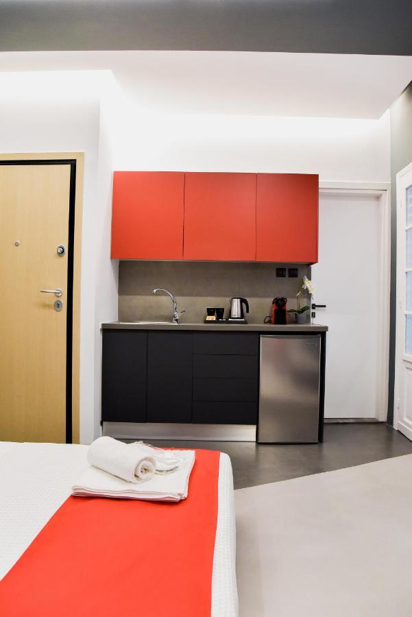 Central44 Yolo Casual Suite Atena Exterior foto