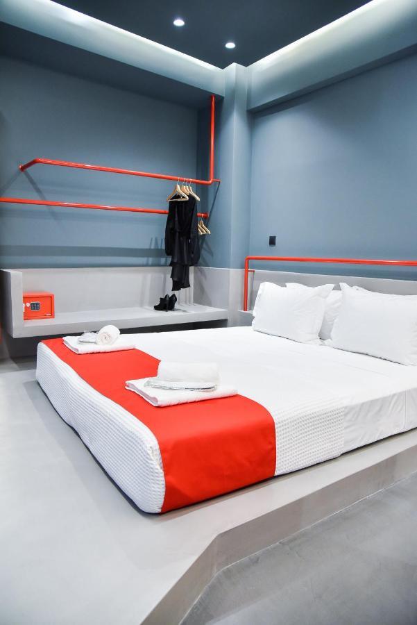 Central44 Yolo Casual Suite Atena Exterior foto