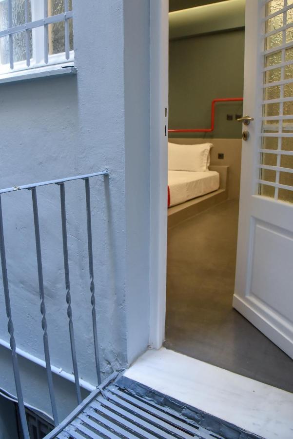 Central44 Yolo Casual Suite Atena Exterior foto